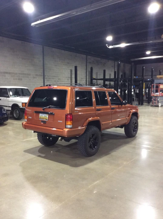 2001 Jeep XJ Cherokee - Image 5 of 31