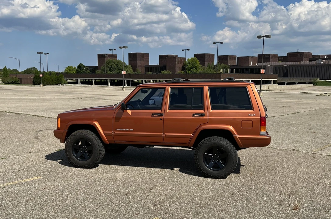 2001 Jeep XJ Cherokee - Image 8 of 31