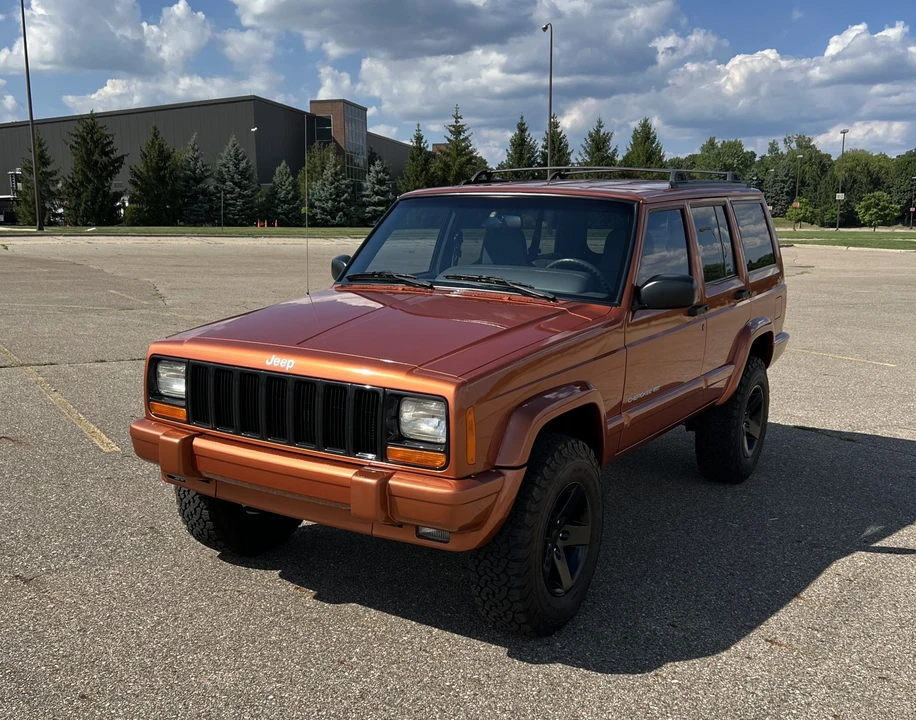 2001 Jeep XJ Cherokee - Image 10 of 31
