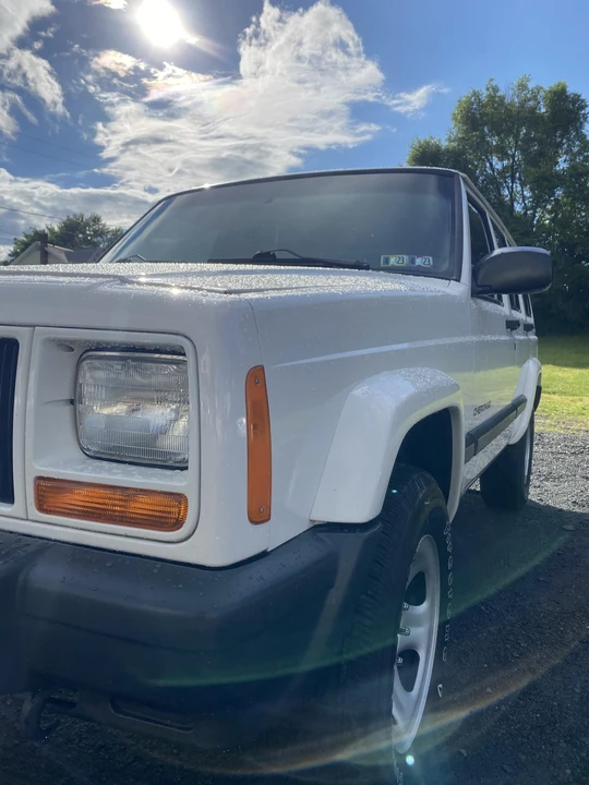 2001 Jeep XJ Cherokee - Image 9 of 31