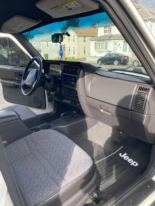 2001 Jeep XJ Cherokee - Image 28 of 31