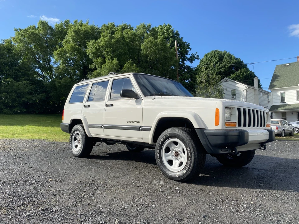 2001 Jeep XJ Cherokee - Image 4 of 31