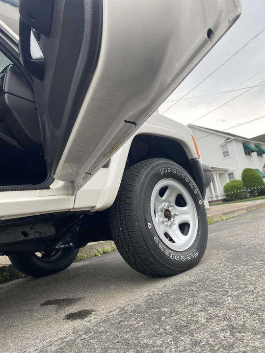 2001 Jeep XJ Cherokee - Image 15 of 31