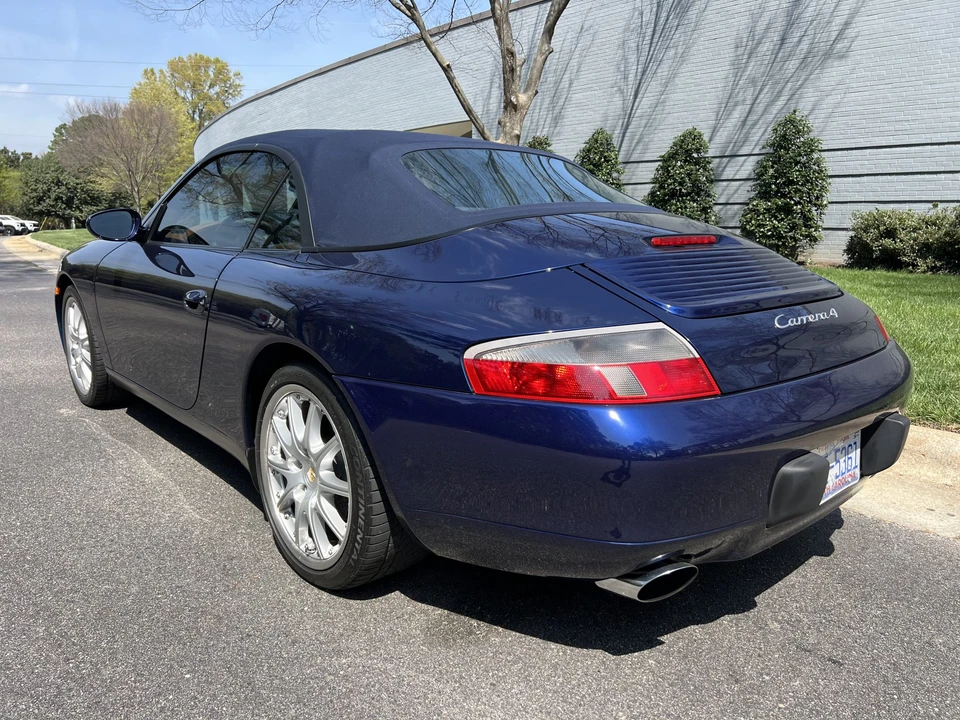2001 Porsche 996 Carrera 4 - Image 15 of 31