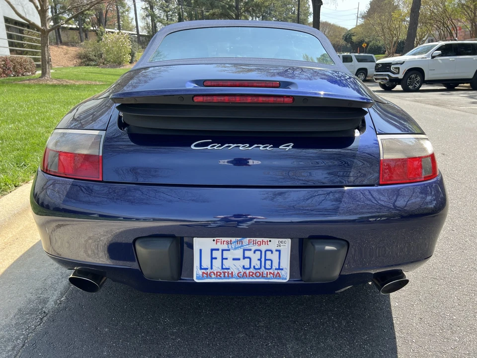 2001 Porsche 996 Carrera 4 - Image 14 of 31