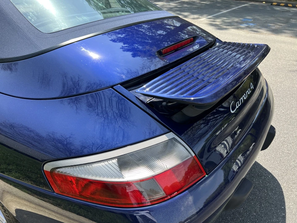 2001 Porsche 996 Carrera 4 - Image 26 of 31