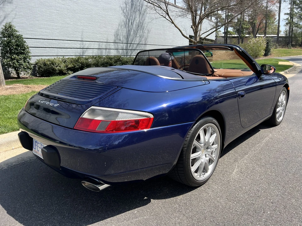 2001 Porsche 996 Carrera 4 - Image 8 of 31