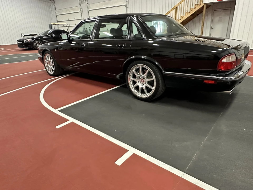 2002 Jaguar X308 XJR - Image 8 of 31
