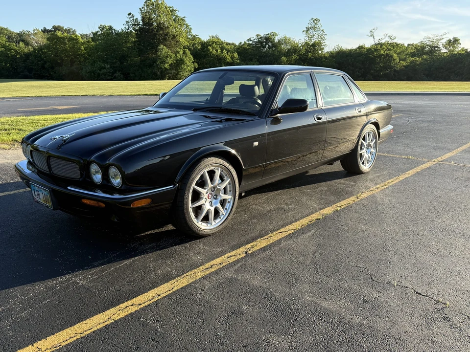 2002 Jaguar X308 XJR - Image 10 of 31