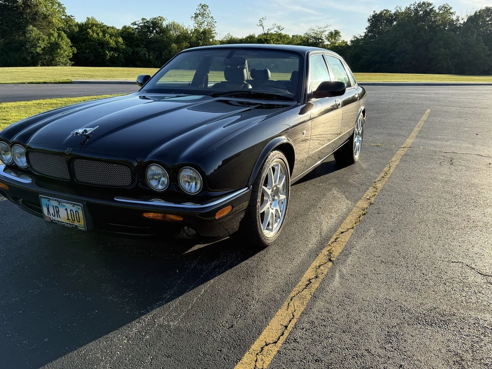 2002 Jaguar X308 XJR - Image 13 of 31