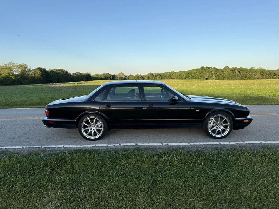 2002 Jaguar X308 XJR - Image 25 of 31