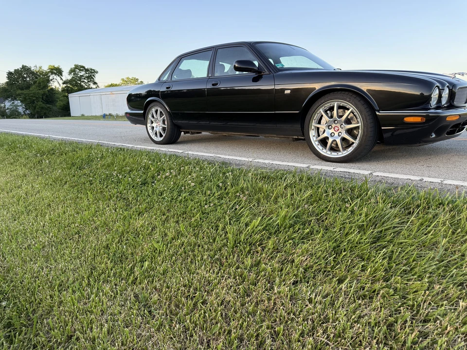 2002 Jaguar X308 XJR - Image 24 of 31