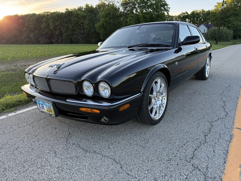 2002 Jaguar X308 XJR - Image 12 of 31