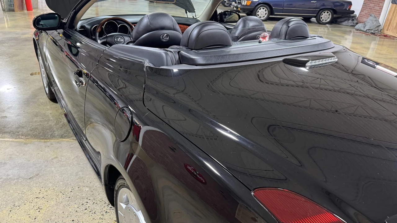 2002 Lexus SC430 - Image 19 of 31
