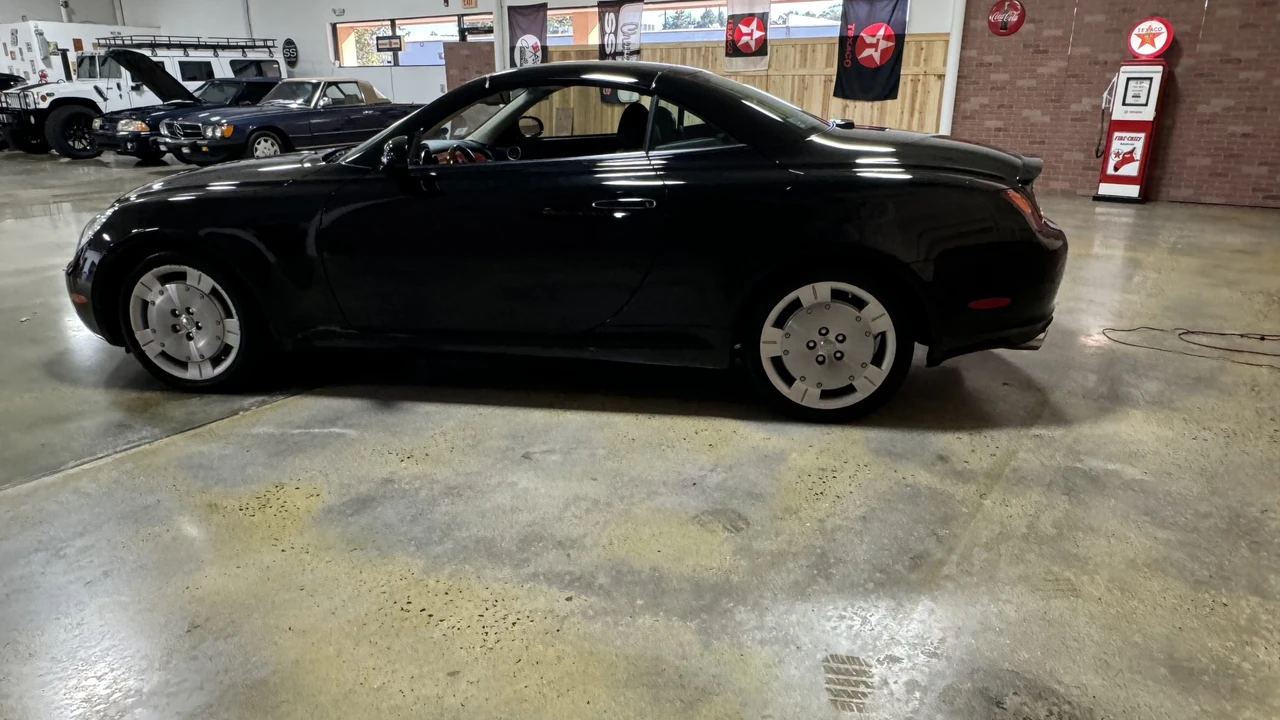 2002 Lexus SC430 - Image 4 of 31