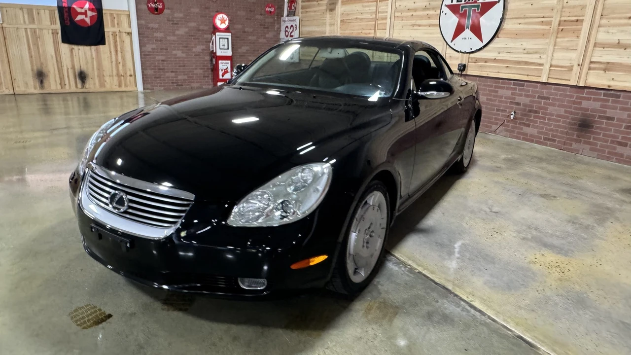 2002 Lexus SC430 - Image 2 of 31