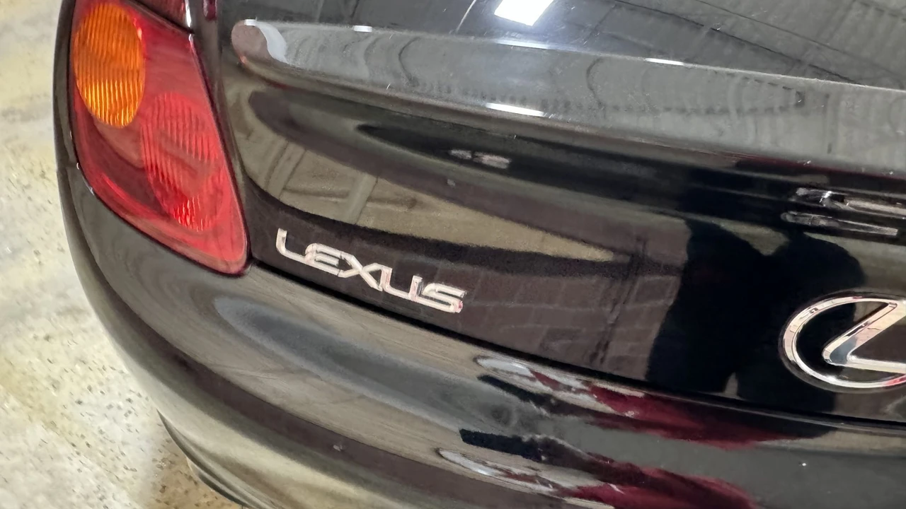 2002 Lexus SC430 - Image 16 of 31