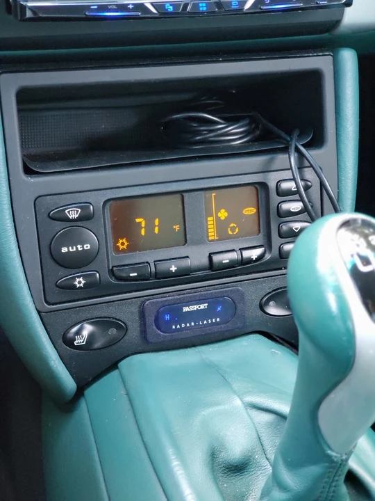 2002 Porsche 996 Carrera - Image 29 of 31