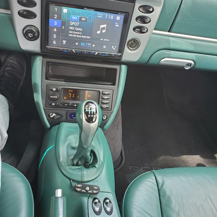 2002 Porsche 996 Carrera - Image 27 of 31