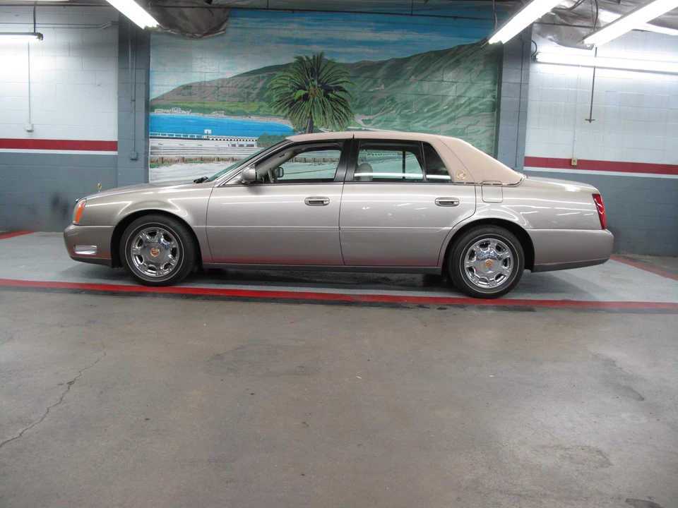 2003 Cadillac DeVille 8th Gen - Image 12 of 31