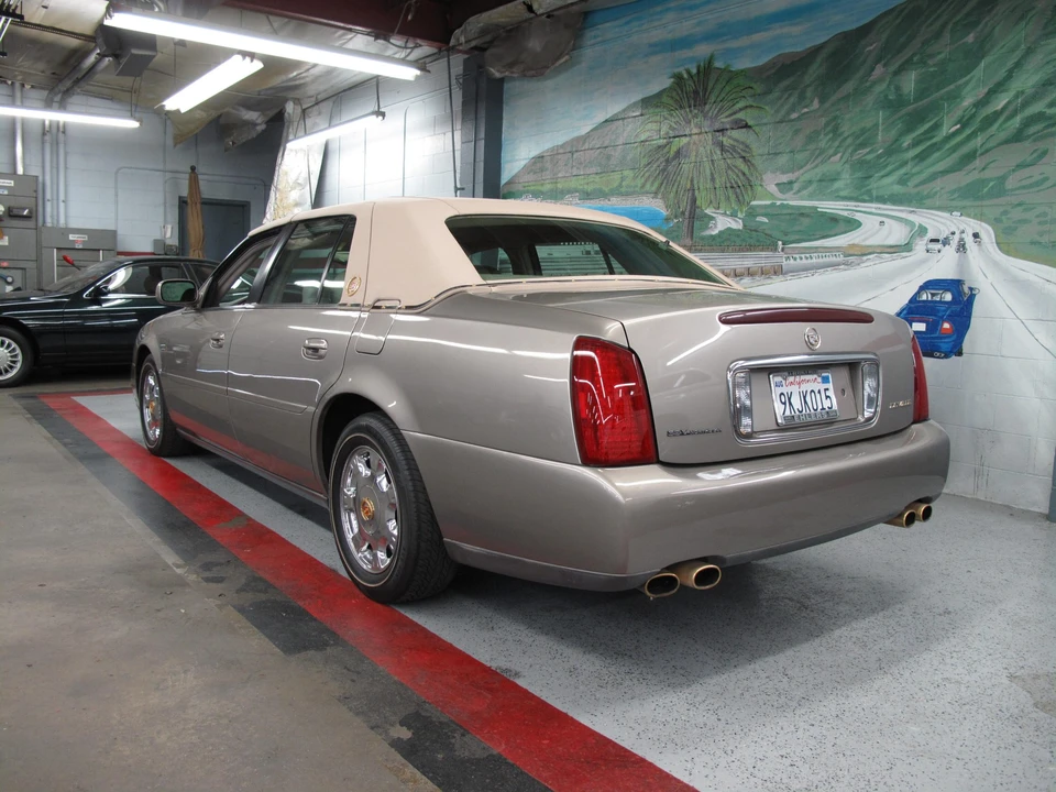 2003 Cadillac DeVille 8th Gen - Image 11 of 31