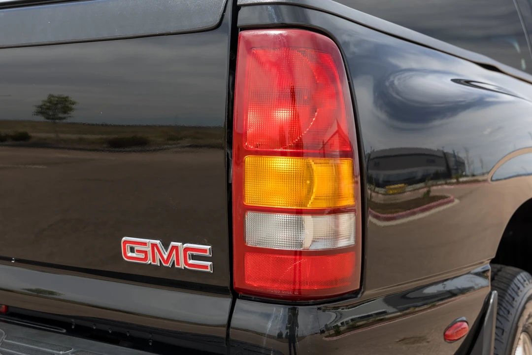 2003 GMC Sierra 2nd Gen - Image 17 of 31