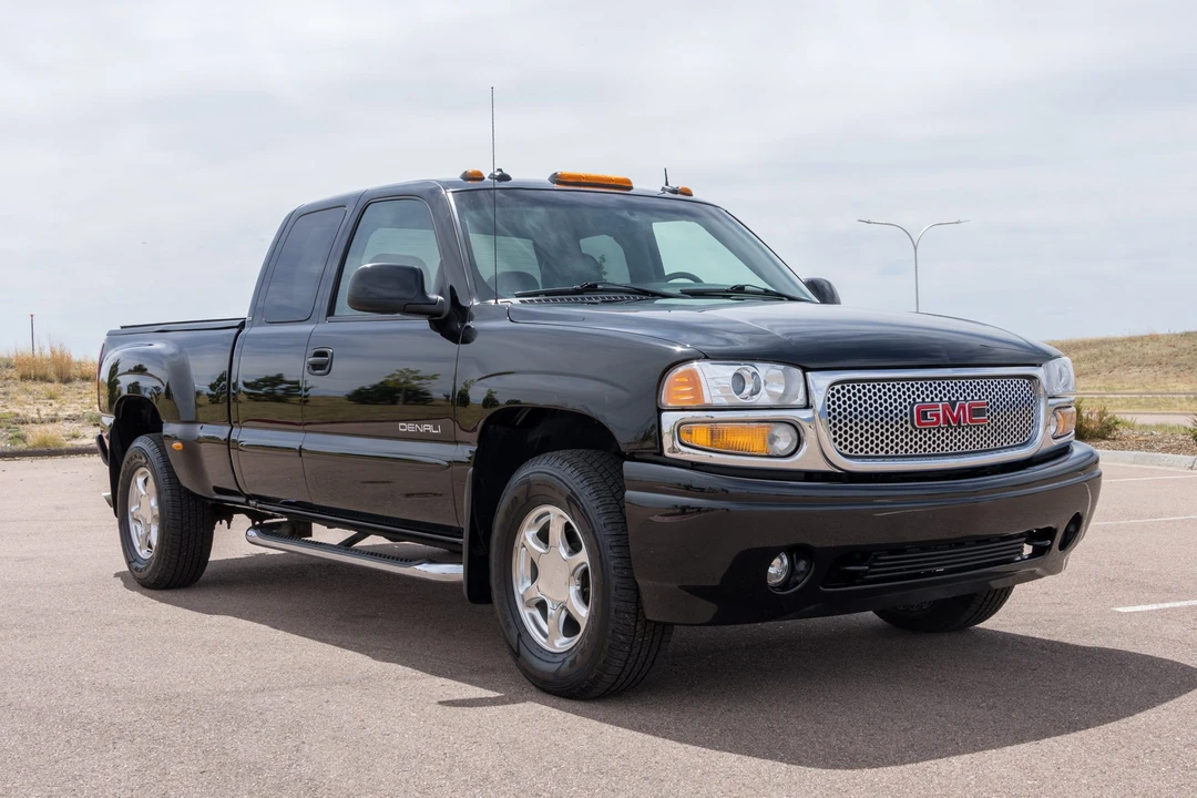 2003 GMC Sierra 2nd Gen - Image 8 of 31