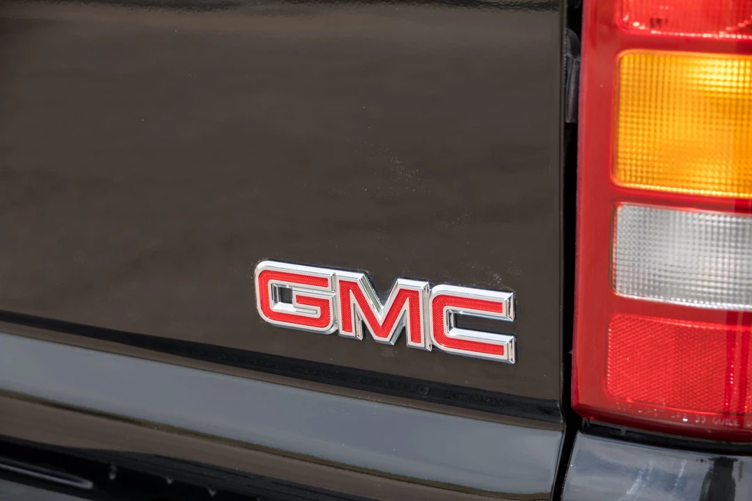 2003 GMC Sierra 2nd Gen - Image 18 of 31
