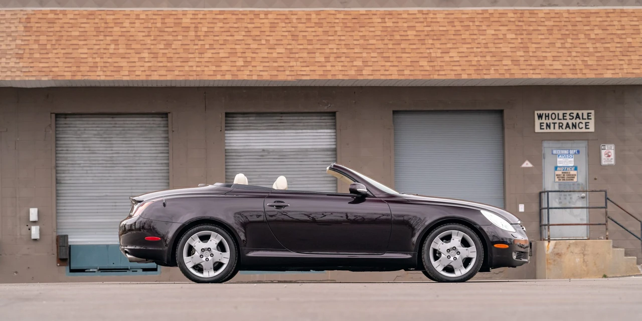 2003 Lexus SC430 - Image 18 of 31