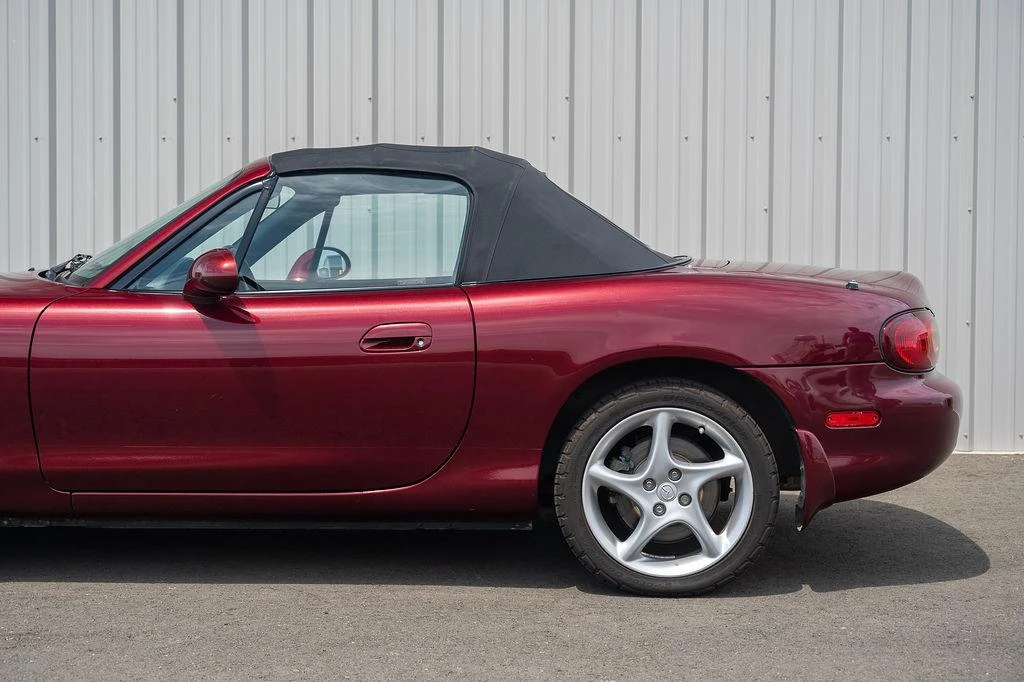 2003 Mazda NB MX-5 Miata - Image 27 of 31