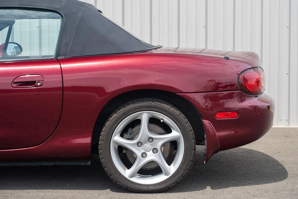 2003 Mazda NB MX-5 Miata - Image 29 of 31