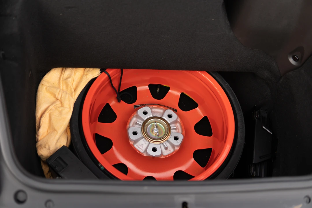 2003 Porsche 996 Carrera 4S - Image 23 of 31