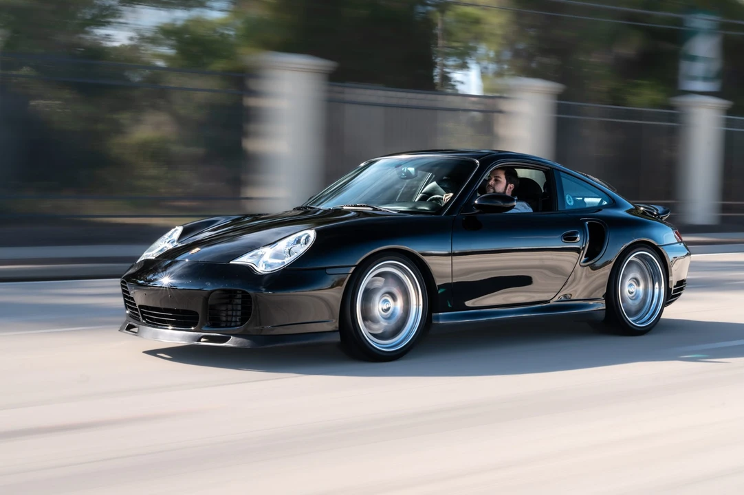 2003 Porsche 996 Turbo - Image 25 of 31