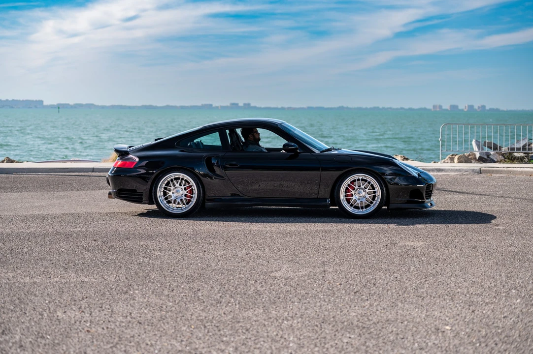 2003 Porsche 996 Turbo - Image 16 of 31