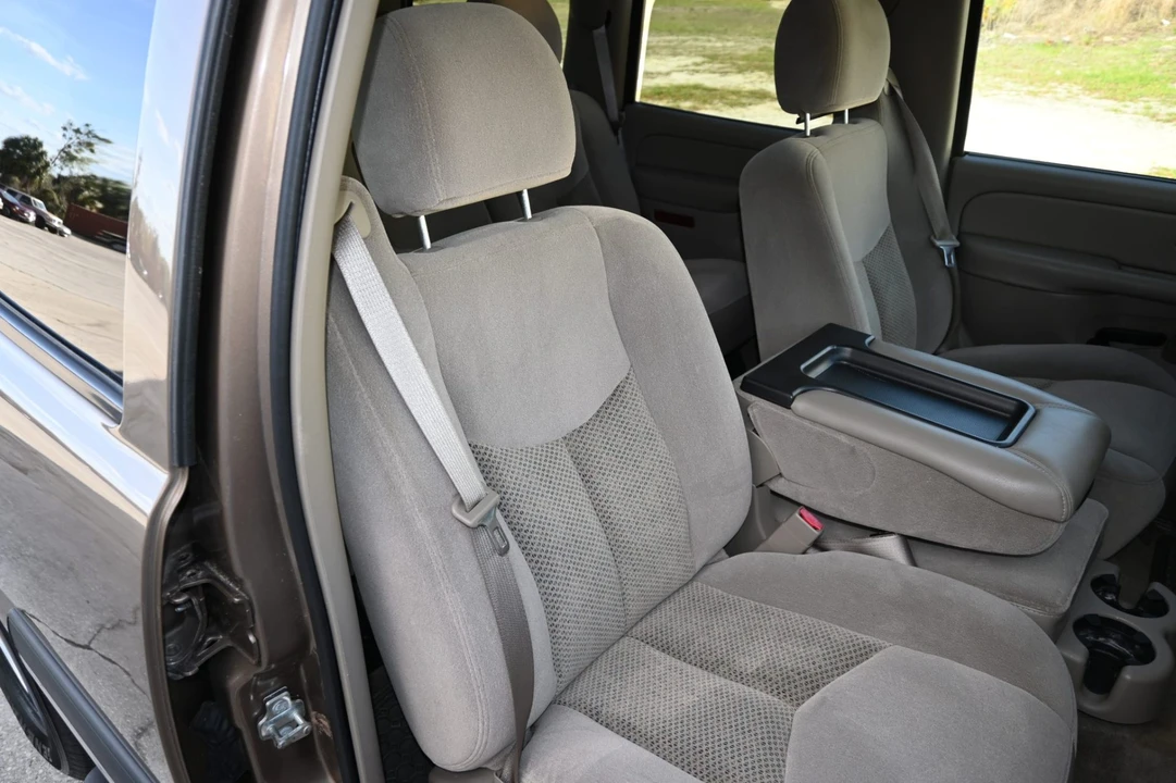 2004 Chevrolet Tahoe 2nd Gen - Image 4 of 7