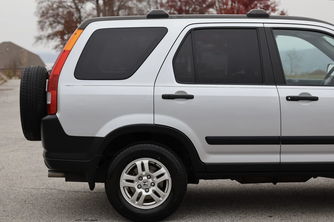 2004 Honda CR-V 2nd Gen - Image 29 of 31