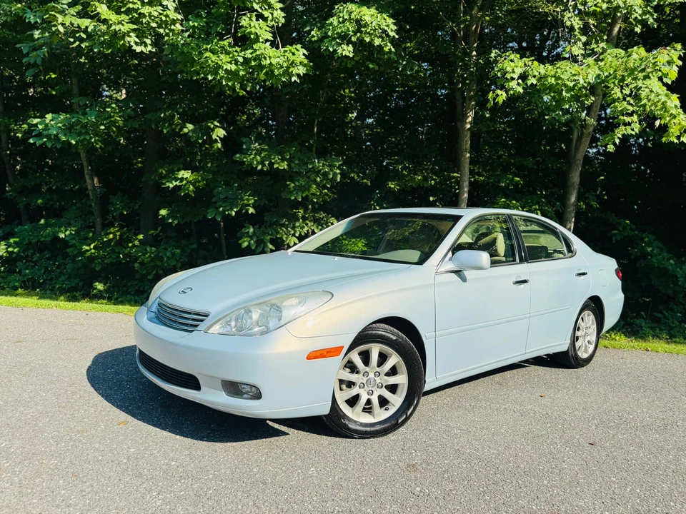 2004 Lexus ES 4th Gen - Image 4 of 31