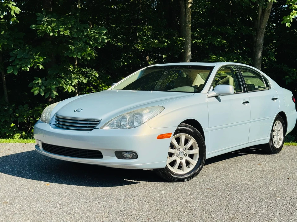 2004 Lexus ES 4th Gen - Image 3 of 31