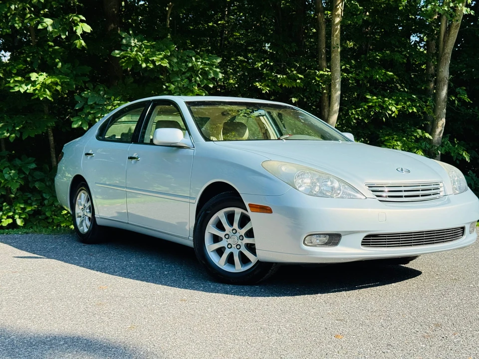 2004 Lexus ES 4th Gen - Image 22 of 31