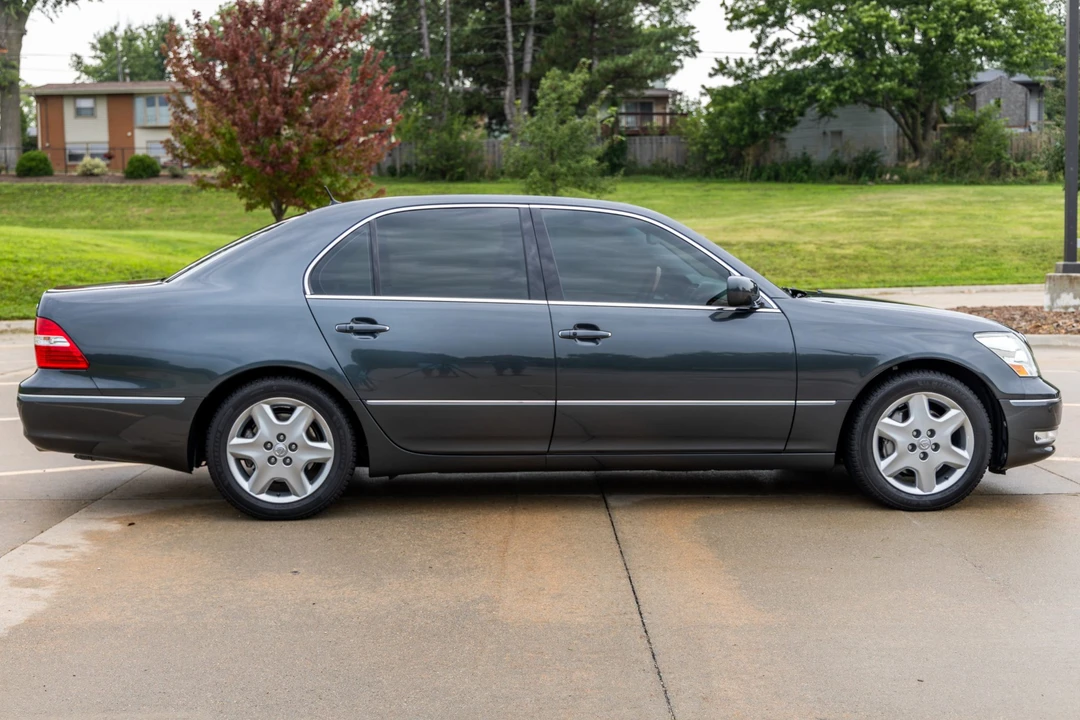 2004 Lexus LS 3rd Gen - Image 6 of 31