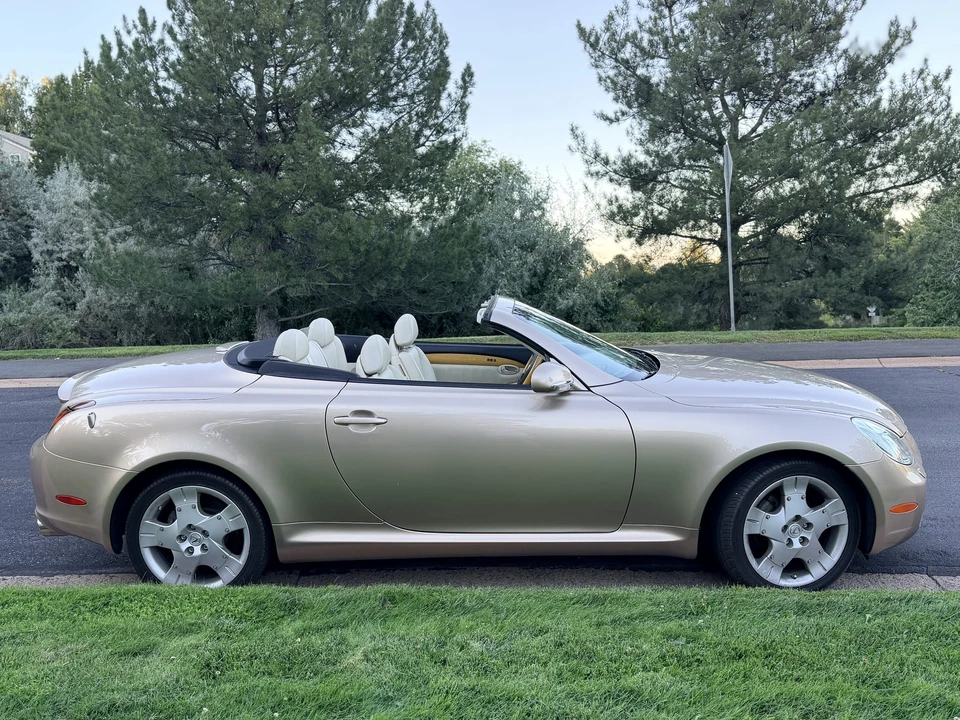 2004 Lexus SC430 - Image 9 of 31