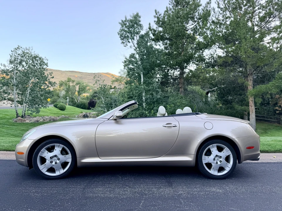 2004 Lexus SC430 - Image 5 of 31