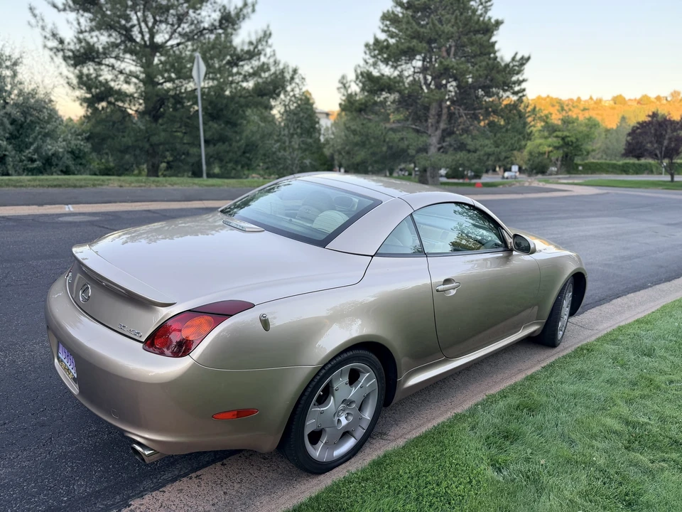2004 Lexus SC430 - Image 14 of 31