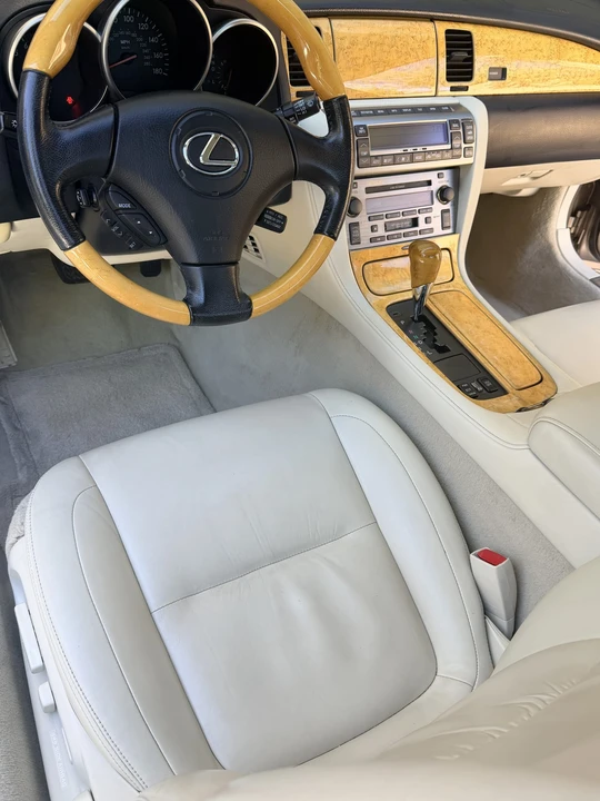 2004 Lexus SC430 - Image 30 of 31