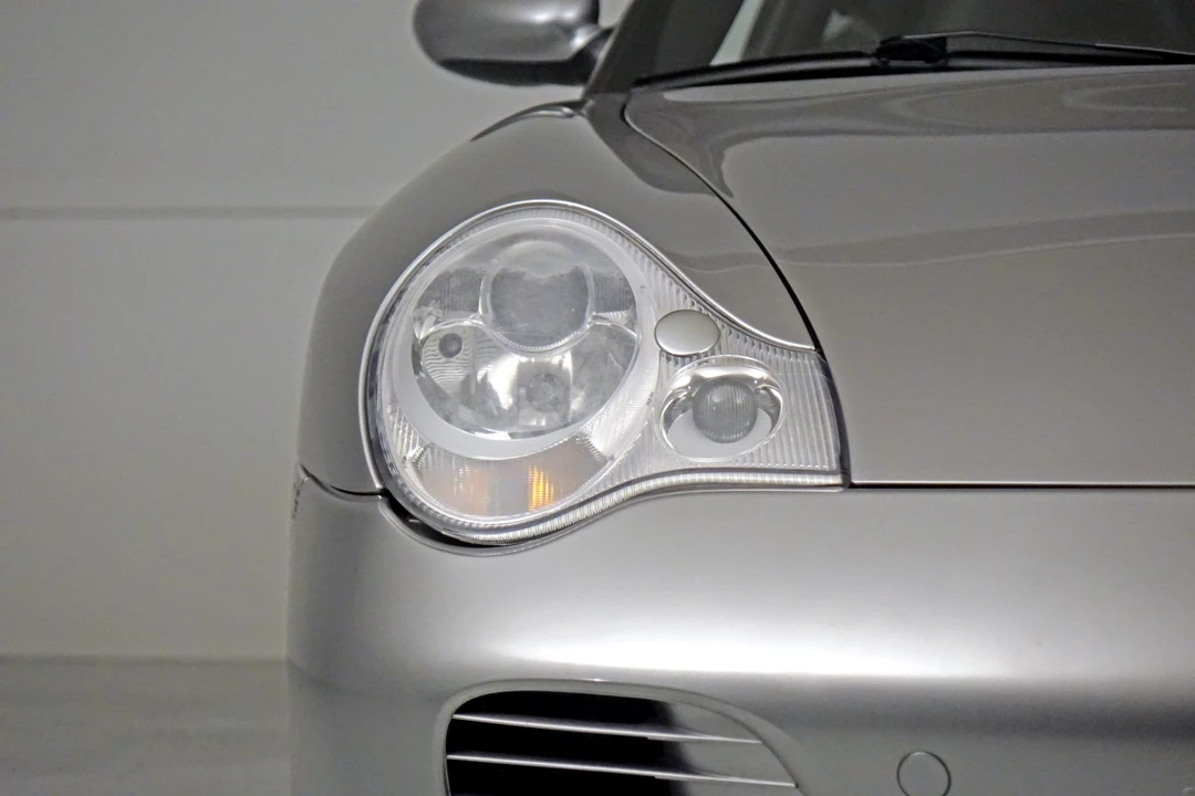 2004 Porsche 996 Carrera - Image 27 of 31