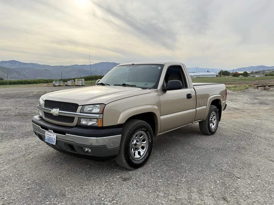 2005 Chevrolet Silverado 1st Gen - Image 3 of 31