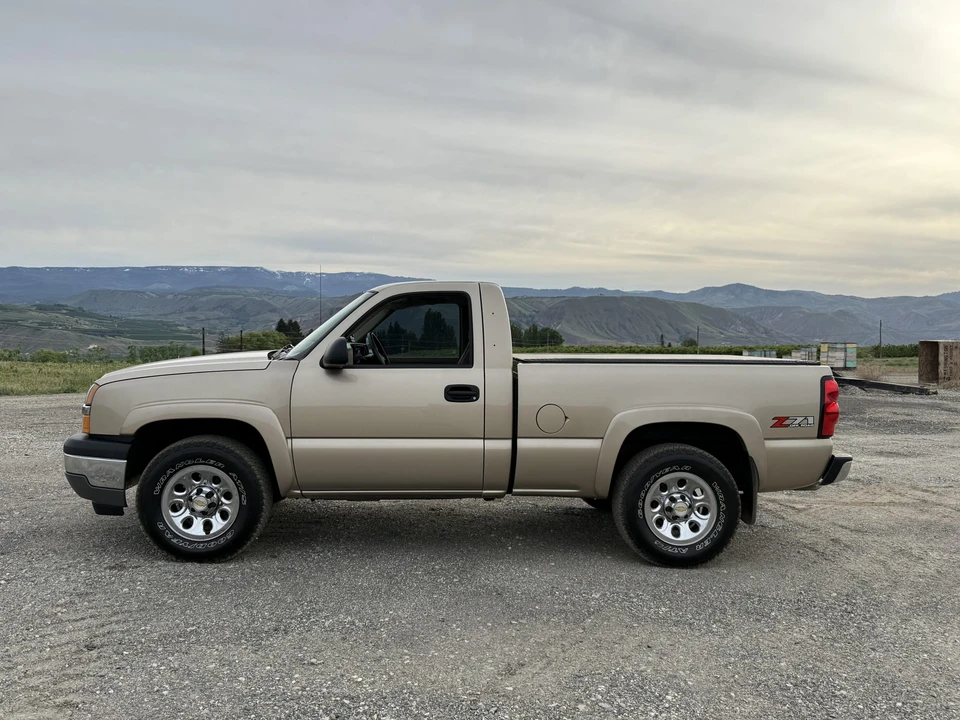 2005 Chevrolet Silverado 1st Gen - Image 4 of 31
