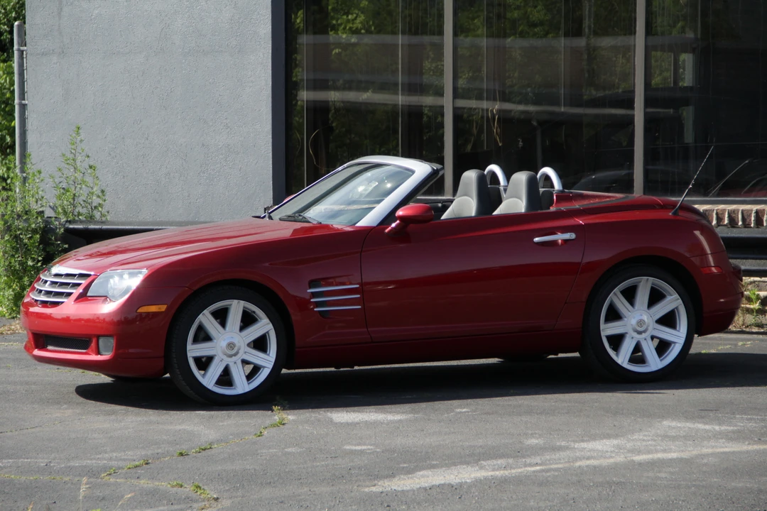 2005 Chrysler Crossfire - Image 2 of 31