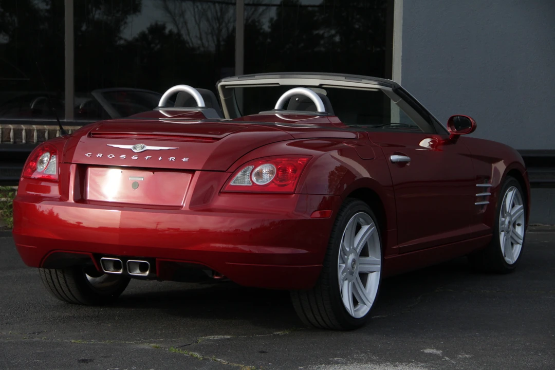 2005 Chrysler Crossfire - Image 17 of 31