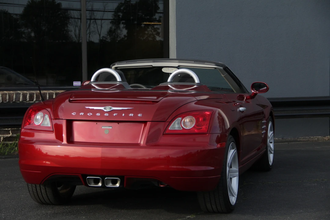 2005 Chrysler Crossfire - Image 18 of 31